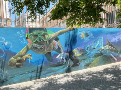 Plastic free ocean is possible — Street art by LALONE in Málaga