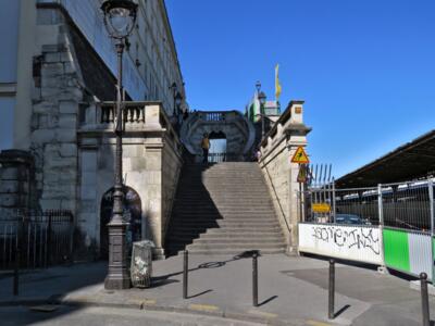 PA_352, Space Invader on 30A Rue d'Alsace — Street art by Invader in Paris