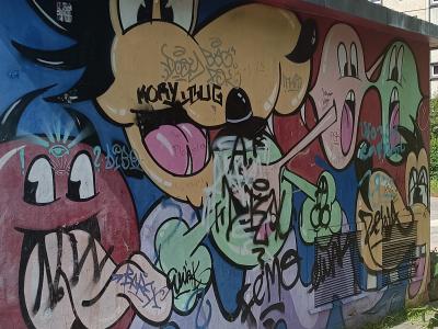 Chiens cartoon du transformateur — Street art à Berlin