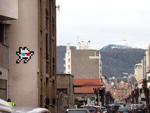 CLR_12, Space Invader on Rue Eugène Gilbert — Street art by Invader in Clermont-Ferrand