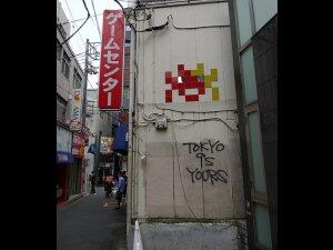 TK_124, Space Invader de Kitazawa 2-chōme — Street art de Invader à Tokyo