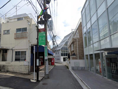 TK_13, Space Invader on Jingumae 4-chōme — Street art by Invader in Tokyo