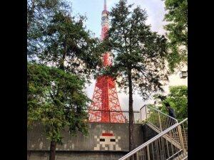 TK_123, Space Invader du parc de Shiba 4-chōme — Street art de Invader à Tokyo
