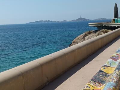 Banc mosaïque de la Corniche — Street art à Marseille