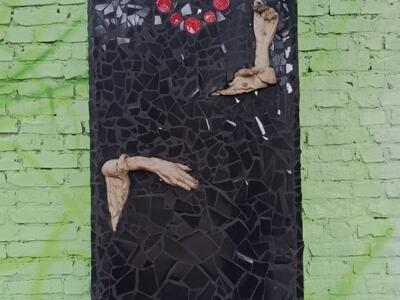 The lady in black, mosaic — Street art in Köln