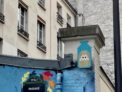 PA_927, Space Invader de la rue Amelot — Street art de Invader à Paris