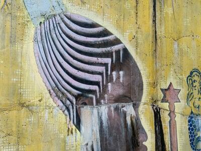 Profil à la coiffe de branches — Street art à Köln