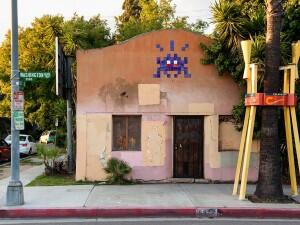 LA_153, Space Invader de Washington Boulevard — Street art de Invader à Culver City