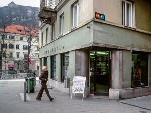 LJU_14, Space Invader de Židovska ulica — Street art de Invader à Ljubljana