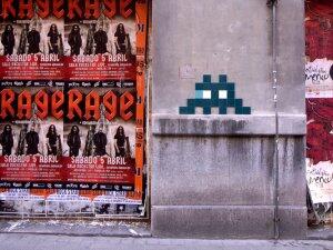 BBO_39, Space Invader on Calle Lutxana — Street art by Invader in Bilbao