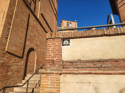 MTB_07, Space Invader on Rue Marie Lafon — Street art by Invader in Montauban
