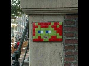 AMS_15, Space Invader on 40 Oudezijds Voorburgwal — Street art by Invader in Amsterdam
