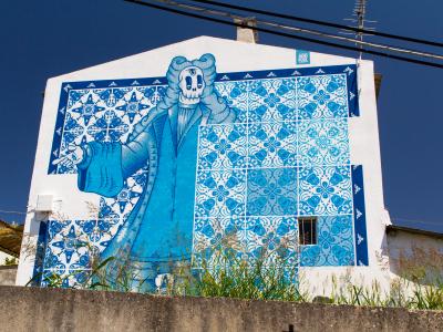Comvida — Street art de Add Fuel à Lisbon