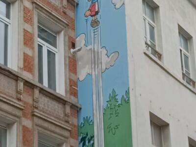 Benoît Brisefer with a Balloon by Peyo — Street art by Peyo in Bruxelles