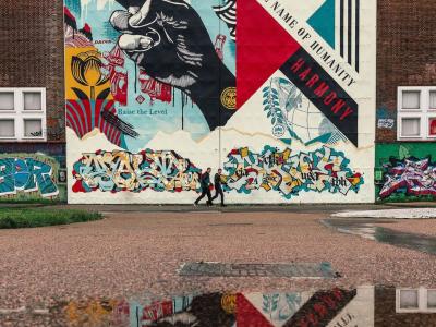 Raise the Level — Street art de Obey (Shepard Fairey), Niels Shoe Meulman à Amsterdam