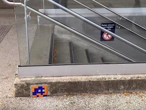 GRN_39, Space Invader on 5 Place de la Gare — Street art by Invader in Grenoble