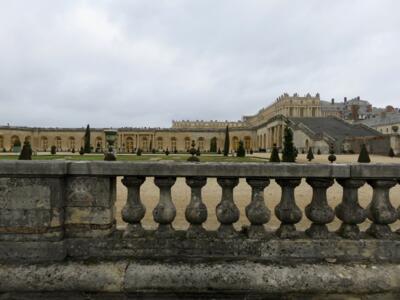 VRS_23, Space Invader on jardins de l'Orangerie — Street art by Invader in Versailles