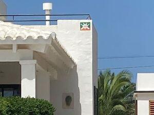 MEN_01, Space Invader de Camí de sa Farola — Street art de Invader à Ciutadella de Menorca