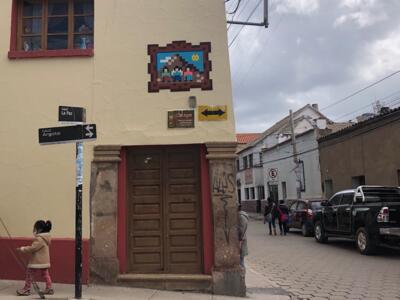 POTI_40, Space Invader de Calle Argote — Street art de Invader à Potosí