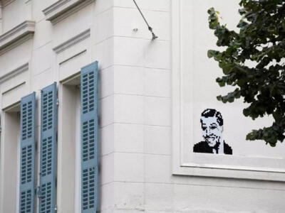 MARS_41, Space Invader on 66A Boulevard Chave — Street art by Invader in Marseille