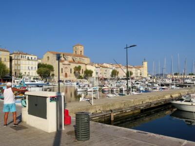 LCT_03, Space Invader on 4 Quai François Mitterrand — Street art by Invader in La Ciotat