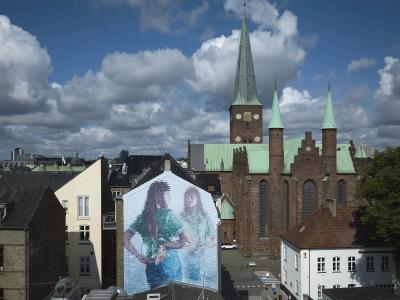 Mirror — Street art by Fintan Magee in Aarhus