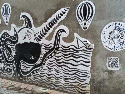 Pieuvre et montgolfières, La Paimpolette — Street art à Paimpol