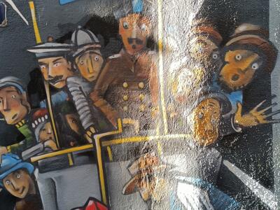 Tramway 24 du Redon et joueur de pétanque — Street art à Marseille