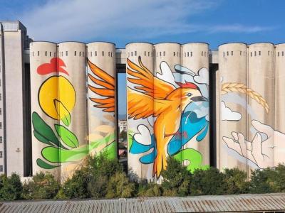 Bird on the Sofia Silos — Street art by Andrii Palval in Sofia