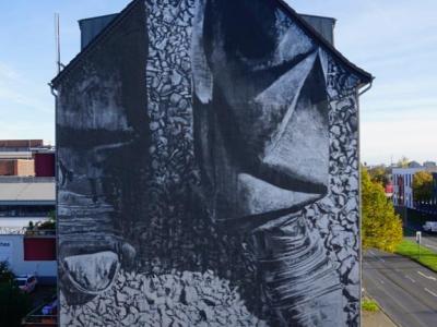 Hands in Garath — Street art by CASE Maclaim in Düsseldorf