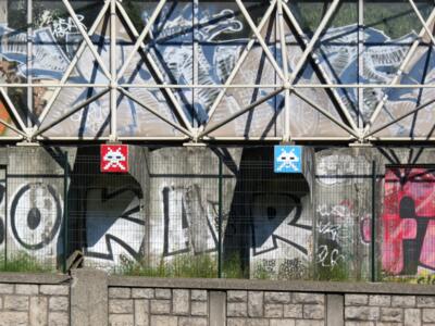 PA_779, Space Invader on 17 Avenue Joseph Bédier — Street art by Invader in Paris