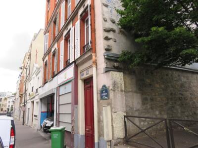 PA_384, Space Invader on 26 Rue du Moulin Joly — Street art by Invader in Paris