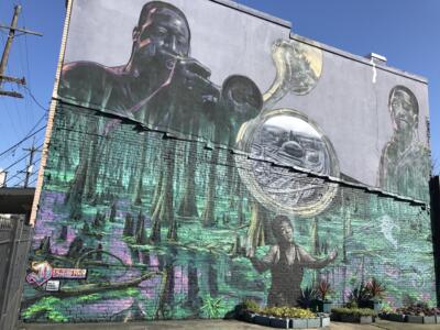 Musiciens au-dessus du bayou — Street art de DISTORT à New Orleans
