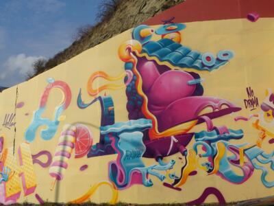 Glaces fondantes du tunnel — Street art de Herr von Bias à Tbilisi