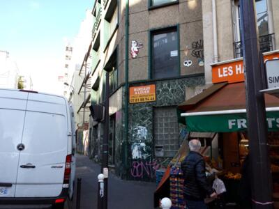 PA_1092, Space Invader on 18-20 rue Pradier — Street art by Invader in Paris