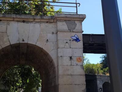 MARS_81, Space Invader on 17 Boulevard des Aciéries — Street art by Invader in Marseille