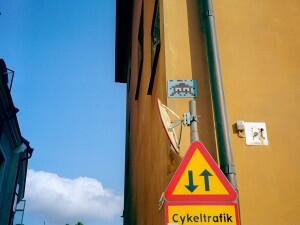 VSB_01, Space Invader on Hästgatan 6 — Street art by Invader in Visby