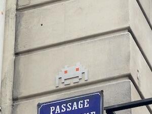 PA_09, Space Invader du passage Charles-Dallery — Street art de Invader à Paris