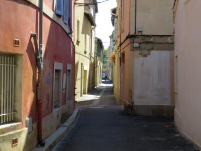 AVI_39, Space Invader on 4 Rue Saint-Christophe — Street art by Invader in Avignon