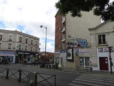 PA_1009, Space Invader on 3 Boulevard de Ménilmontant — Street art by Invader in Paris