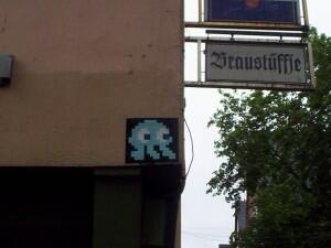 KLN_22, Space Invader de Buttermarkt 44 — Street art de Invader à Köln