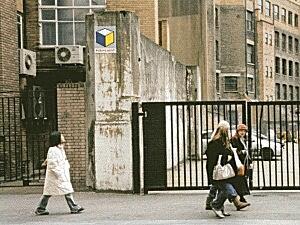LDN_60, Space Invader on 3 Sumner Street — Street art by Invader in London
