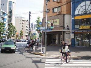 TK_109, Space Invader de la rue Gaien-Nishi — Street art de Invader à Tokyo