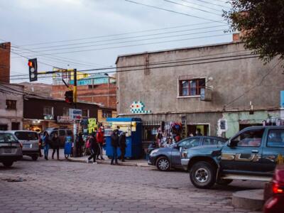 POTI_47, Space Invader de Rotonda Estadio — Street art de Invader à Potosí