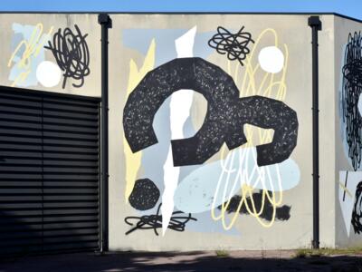 Free forms at the music school — Street art by Selah in Colombelles