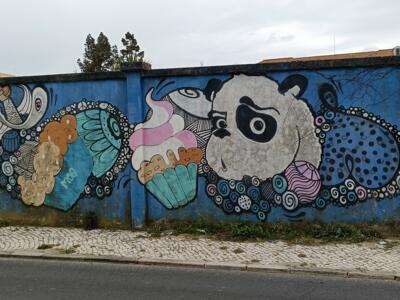 Pandas and cupcakes in doodles — Street art in Lisboa
