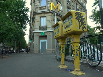 PA_387, Space Invader de Bouche Métro — Street art de Invader à Paris