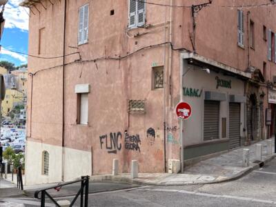 BTA_05, Space Invader de la rue des Terrasses — Street art de Invader à Bastia