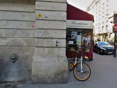 PA_128, Space Invader on Rue du Faubourg Saint-Antoine — Street art by Invader in Paris