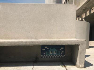 MARS_92, Space Invader du boulevard Michelet — Street art de Invader à Marseille